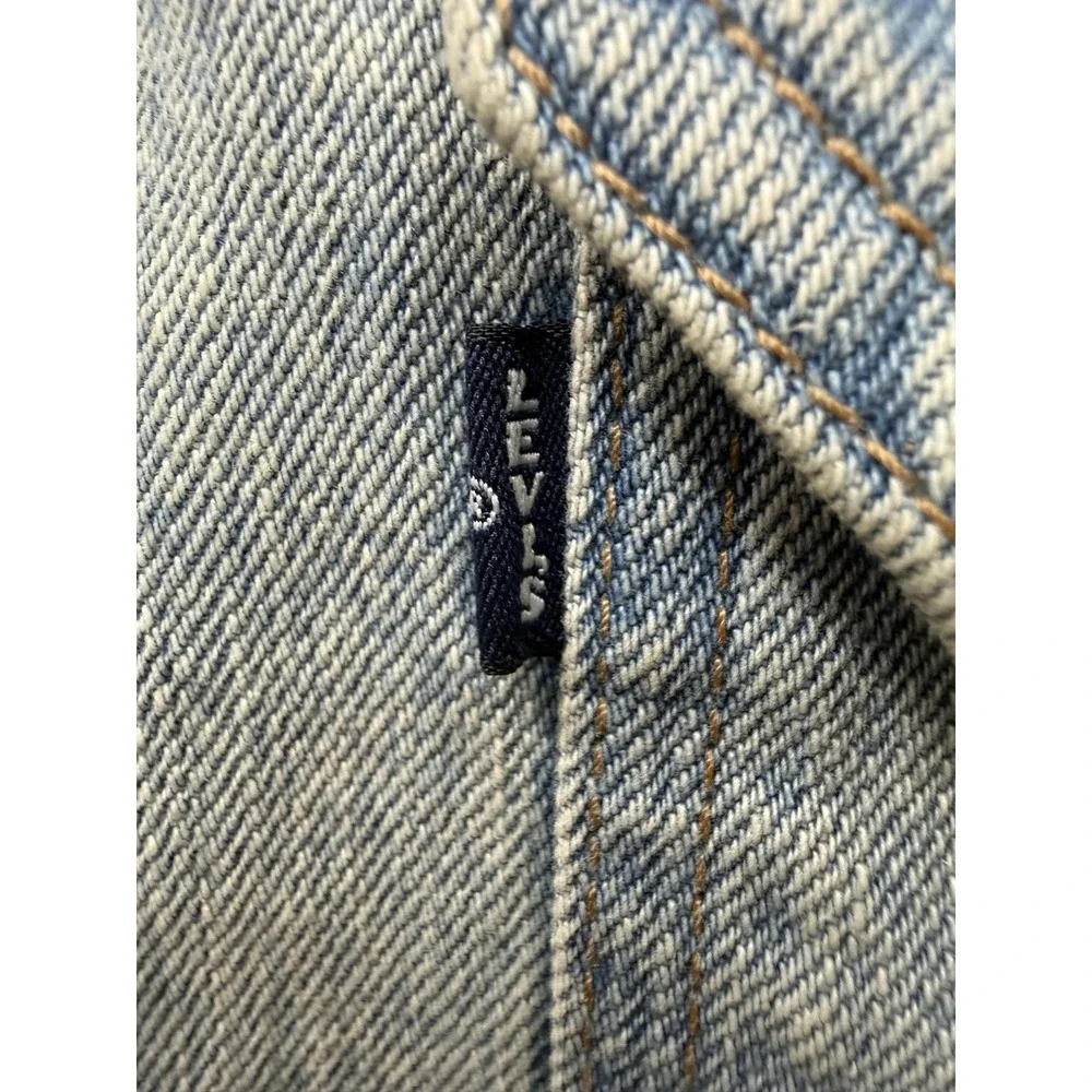 Levis ** please